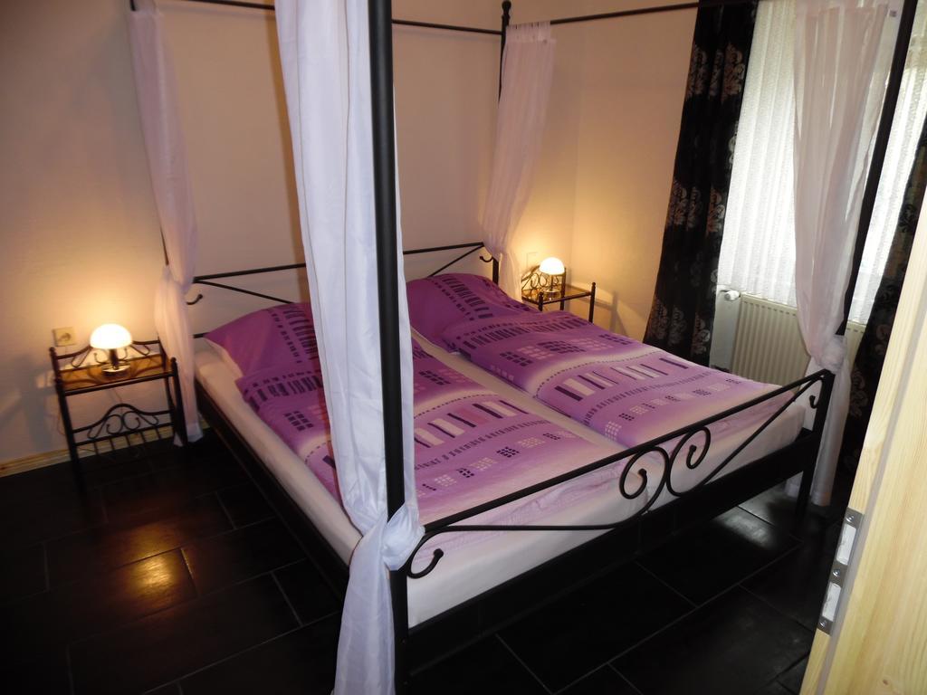 Ferienwohnung In Vino Veritas Neumagen-Dhron Buitenkant foto